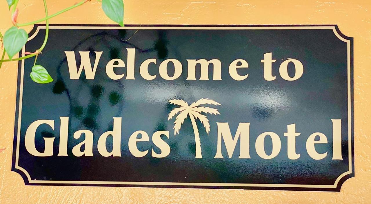 Glades Motel - North Naples Kültér fotó